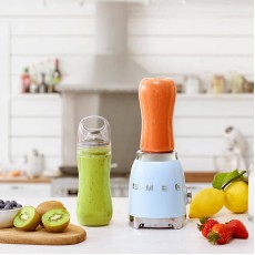 Smeg 600ml Compact Personal Blender